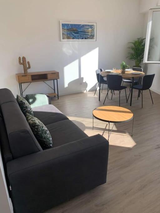 Duplex Au Coeur Du Village De Каси Экстерьер фото