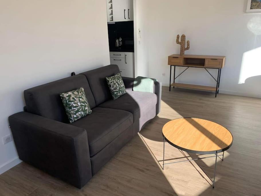 Duplex Au Coeur Du Village De Каси Экстерьер фото